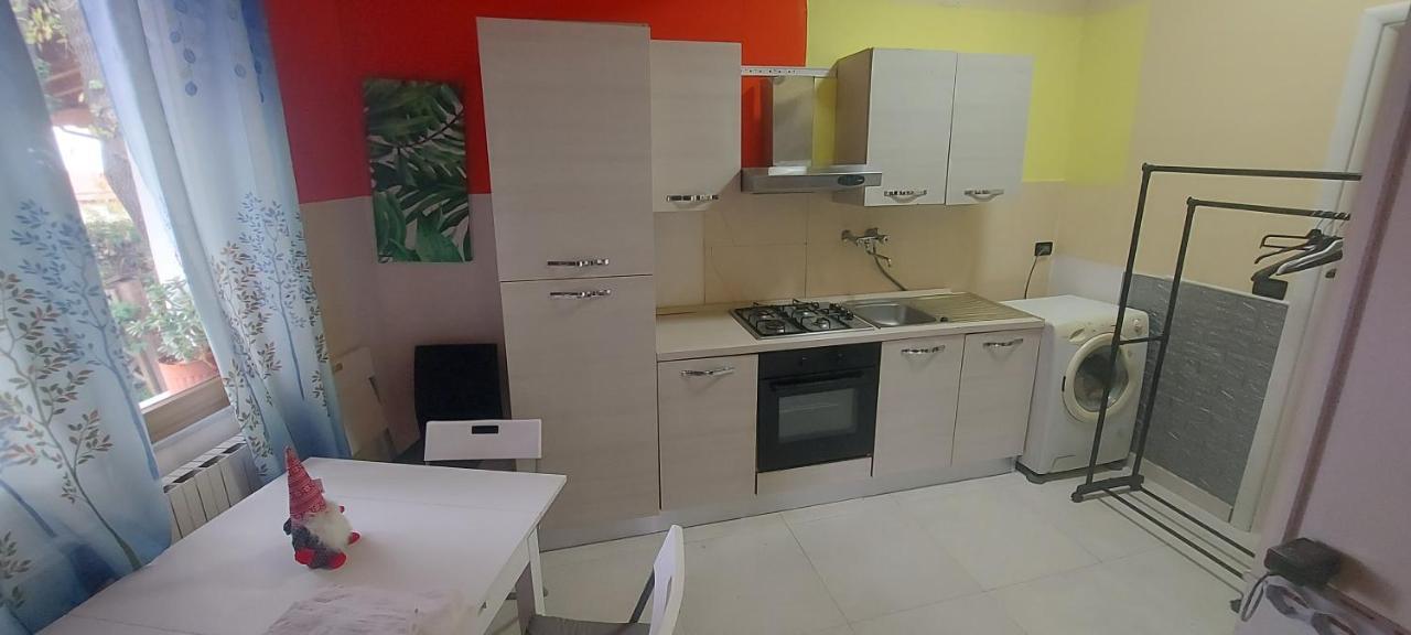 Stanza In Villa Con Giardino Con Box Doccia Idromassaggio Rent A Car Aci Bonaccorsi Εξωτερικό φωτογραφία