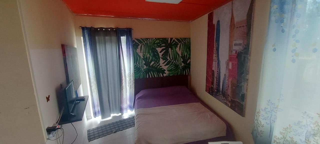 Stanza In Villa Con Giardino Con Box Doccia Idromassaggio Rent A Car Aci Bonaccorsi Εξωτερικό φωτογραφία